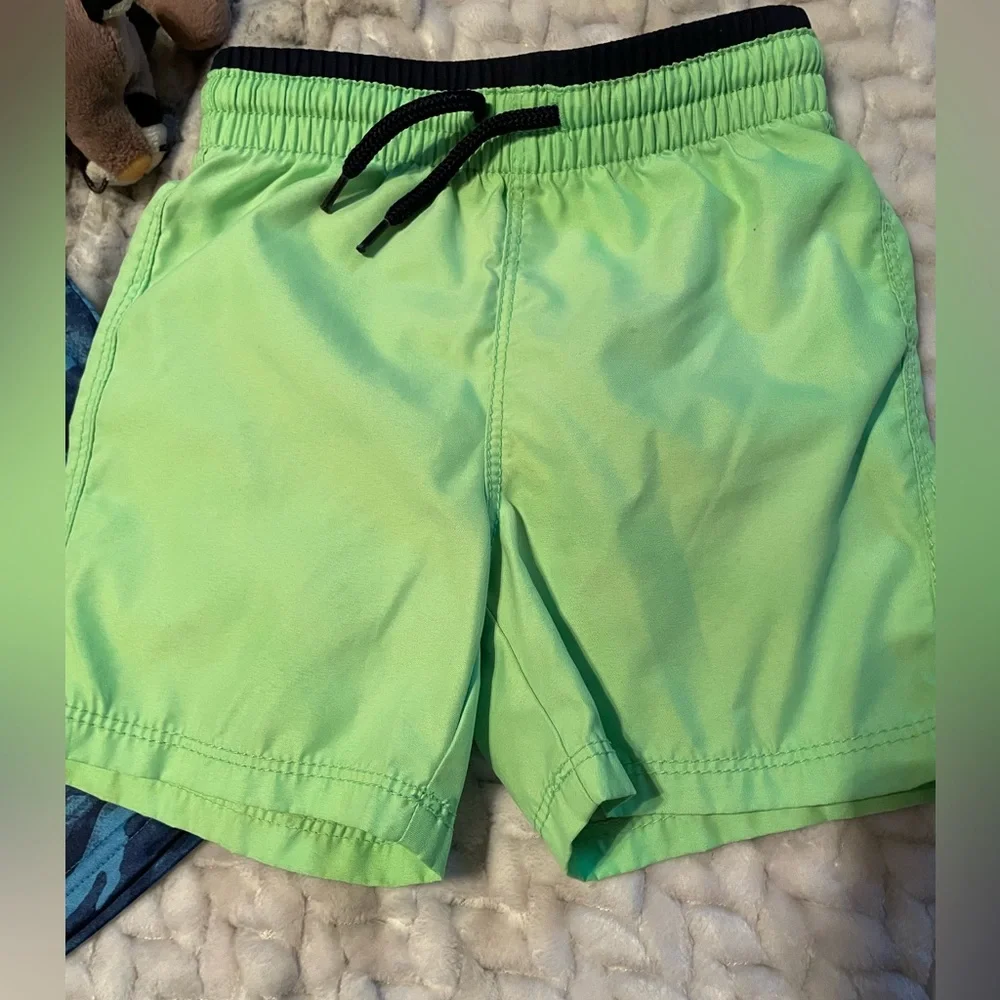 BUNDLE OF 2~2T Boys Old Navy Top and Swim Shorts in Colors Blue and Green/ NWOT